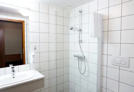 Fosshotel Stykkisholmur Standard Double or Twin Room Bathroom 