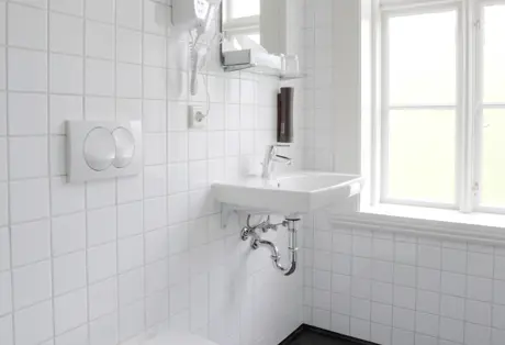 Fosshotel Eastfjords Standard Single Room Bathroom 
