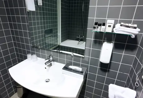Junior Suite Bathroom at Hotel Reykjavik Centrum 