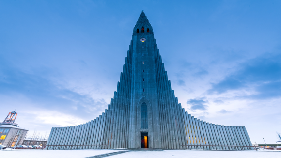 Central view of Hallgrímskirkja church